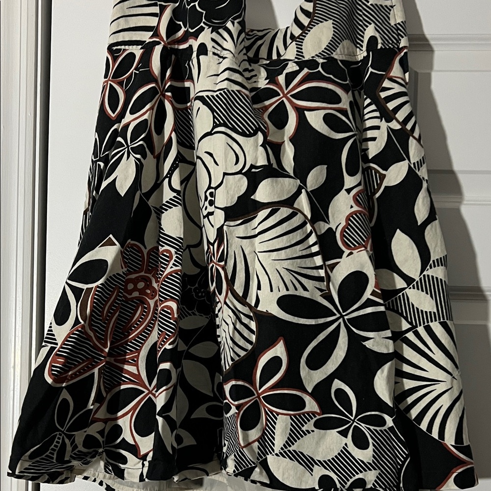 H&M Black and White Floral A-Line Skirt